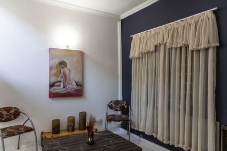 Casa à venda com 280m², 3 quartos e 2 vagasSala