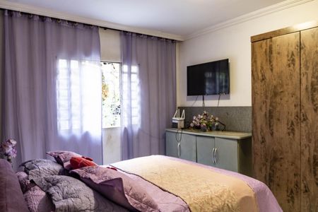 Casa à venda com 280m², 3 quartos e 2 vagasSuíte 