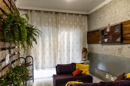 Casa à venda com 280m², 3 quartos e 2 vagasSala