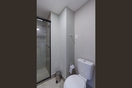 Studio para alugar com 26m², 1 quarto e 1 vaga Studio para alugar com 26m², 1 quarto e 1 vagaBanheiro