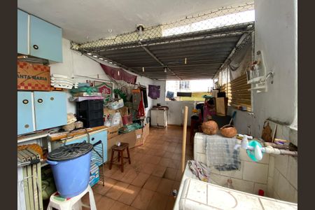 Casa à venda com 80m², 3 quartos e sem vaga Casa à venda com 80m², 3 quartos e sem vagaTerraço