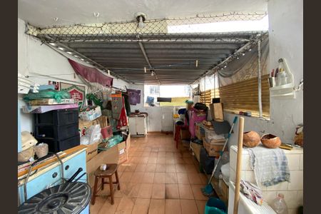 Casa à venda com 80m², 3 quartos e sem vaga Casa à venda com 80m², 3 quartos e sem vagaTerraço