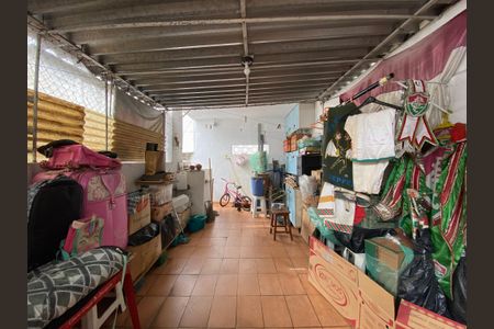 Casa à venda com 80m², 3 quartos e sem vaga Casa à venda com 80m², 3 quartos e sem vagaTerraço