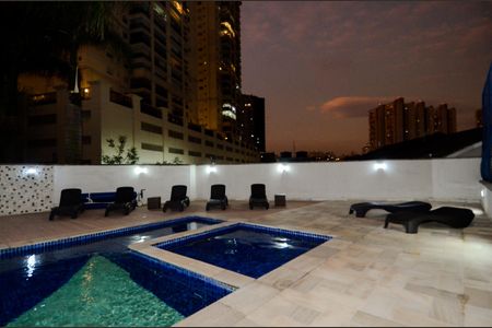 Apartamento à venda com 163m², 3 quartos e 3 vagasÁrea comum - Piscina