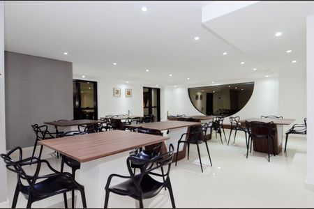 Apartamento à venda com 163m², 3 quartos e 3 vagasÁrea comum - Salão de festas