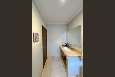 Casa à venda com 170m², 3 quartos e 2 vagasBanheiro da Suíte