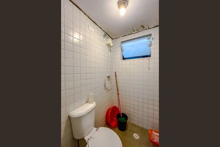 Casa à venda com 170m², 3 quartos e 2 vagasBanheiro 2