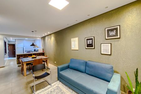 Casa à venda com 170m², 3 quartos e 2 vagasSala