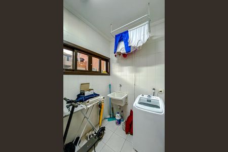 Casa à venda com 170m², 3 quartos e 2 vagasÁrea de Serviço