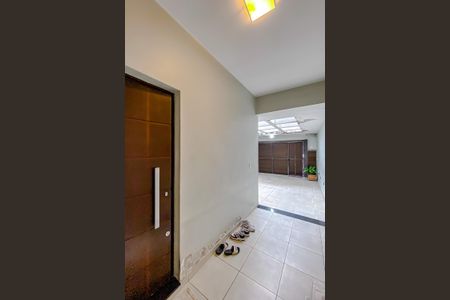 Casa à venda com 170m², 3 quartos e 2 vagasHall de entrada