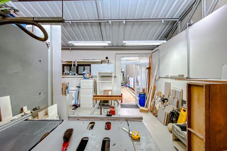 Casa à venda com 170m², 3 quartos e 2 vagasÁrea externa