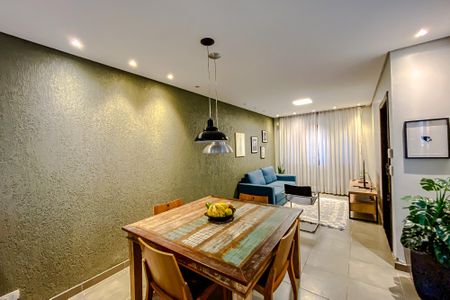 Casa à venda com 170m², 3 quartos e 2 vagasSala