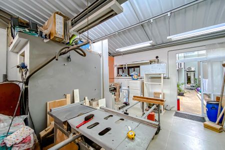 Casa à venda com 170m², 3 quartos e 2 vagasÁrea externa