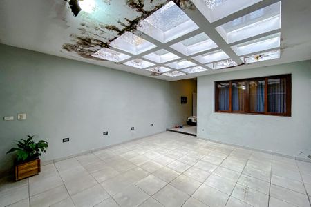 Casa à venda com 170m², 3 quartos e 2 vagasGaragem