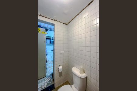 Casa à venda com 170m², 3 quartos e 2 vagasBanheiro 2