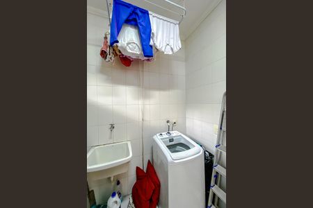 Casa à venda com 170m², 3 quartos e 2 vagasÁrea de Serviço