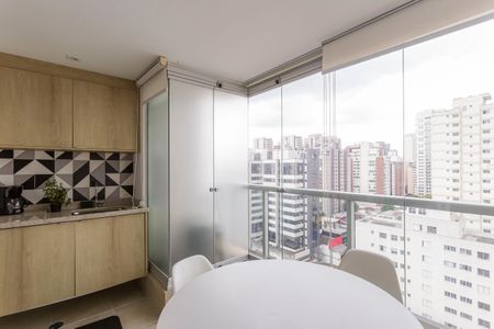 Studio à venda com 37m², 1 quarto e 1 vaga Studio à venda com 37m², 1 quarto e 1 vagaVaranda