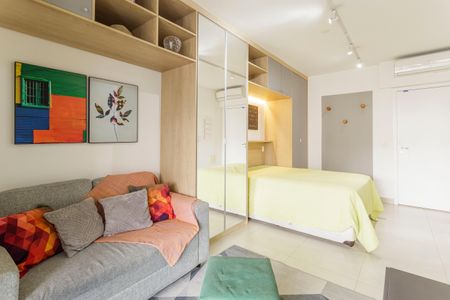 Studio à venda com 37m², 1 quarto e 1 vaga Studio à venda com 37m², 1 quarto e 1 vagaSala/Quarto