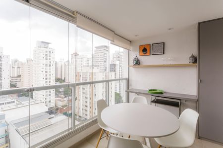 Studio à venda com 37m², 1 quarto e 1 vaga Studio à venda com 37m², 1 quarto e 1 vagaVaranda