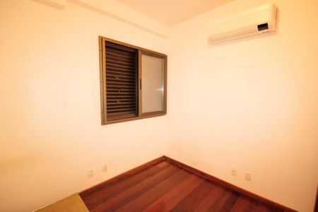 Apartamento à venda com 160m², 3 quartos e 3 vagasQuarto 3