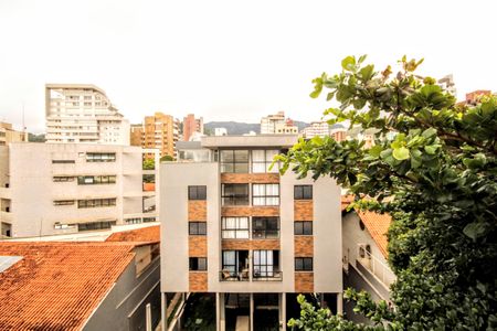 Apartamento à venda com 160m², 3 quartos e 3 vagasVista