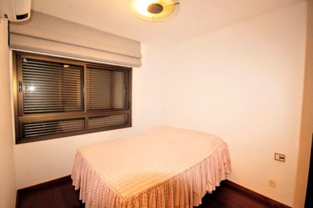 Apartamento à venda com 160m², 3 quartos e 3 vagasQuarto 1