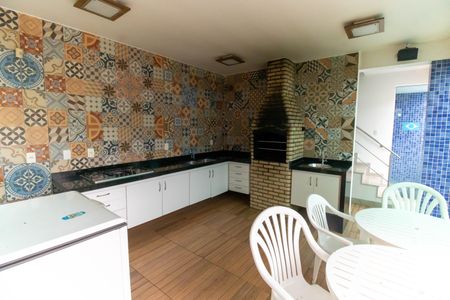 Casa à venda com 600m², 6 quartos e 5 vagas Casa à venda com 600m², 6 quartos e 5 vagasÁrea externa