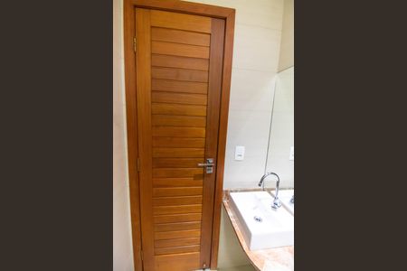 Casa à venda com 600m², 6 quartos e 5 vagas Casa à venda com 600m², 6 quartos e 5 vagasBanheiro Social