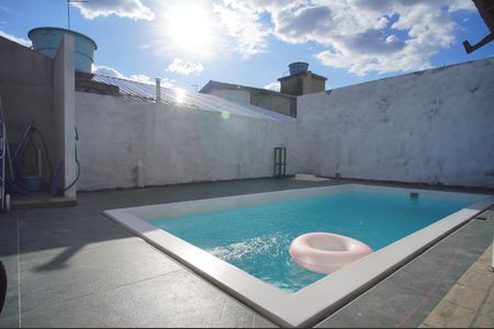 Casa à venda com 150m², 2 quartos e 1 vagaPiscina