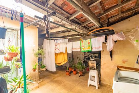 Casa à venda com 180m², 3 quartos e 1 vagaÁrea de Serviço