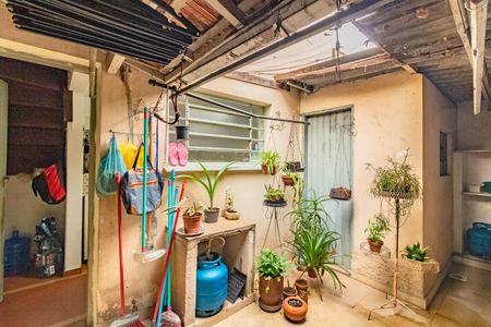 Casa à venda com 180m², 3 quartos e 1 vagaÁrea de Serviço