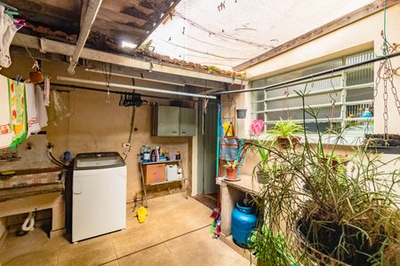 Casa à venda com 180m², 3 quartos e 1 vagaÁrea de Serviço