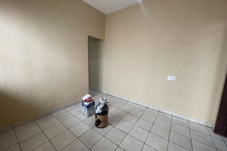 Casa para alugar com 45m², 1 quarto e 1 vaga Casa para alugar com 45m², 1 quarto e 1 vagaSala