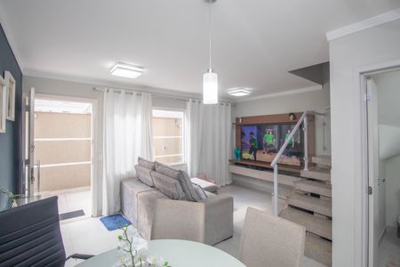 Casa à venda com 70m², 2 quartos e 2 vagasSala