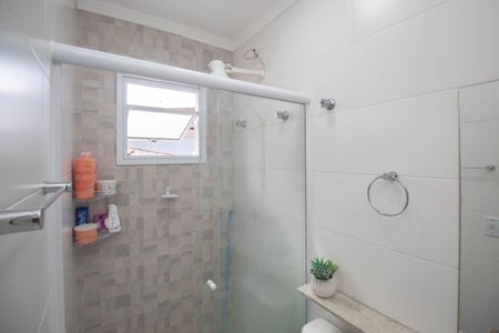 Casa à venda com 70m², 2 quartos e 2 vagasBanheiro da Suíte 1