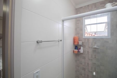 Casa à venda com 70m², 2 quartos e 2 vagasBanheiro da Suíte 1
