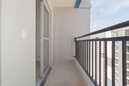 Apartamento à venda com 44m², 2 quartos e sem vaga Apartamento à venda com 44m², 2 quartos e sem vagaVaranda