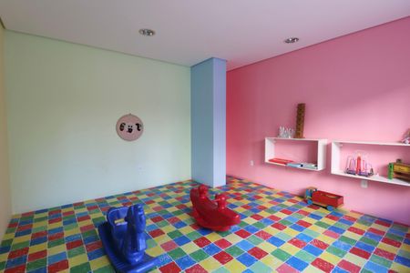 Apartamento para alugar com 100m², 3 quartos e 2 vagasÁrea comum - Playground