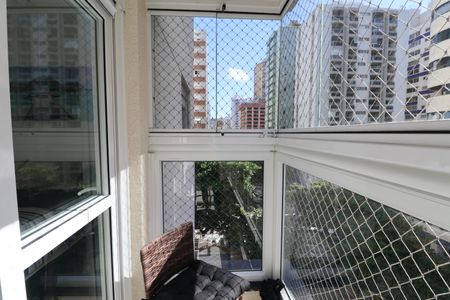 Apartamento para alugar com 100m², 3 quartos e 2 vagasVaranda