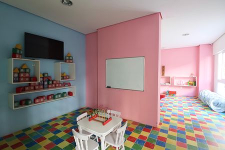 Apartamento para alugar com 100m², 3 quartos e 2 vagasÁrea comum - Playground