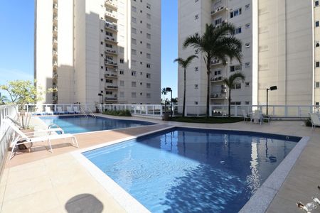 Apartamento para alugar com 100m², 3 quartos e 2 vagasÁrea comum - Piscina
