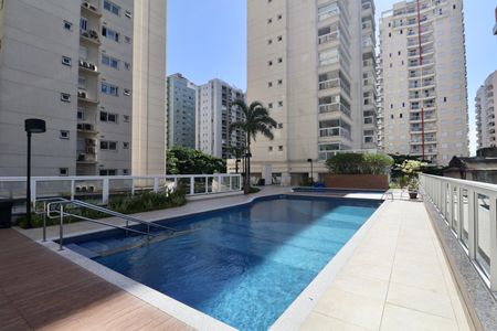Apartamento para alugar com 100m², 3 quartos e 2 vagasÁrea comum - Piscina