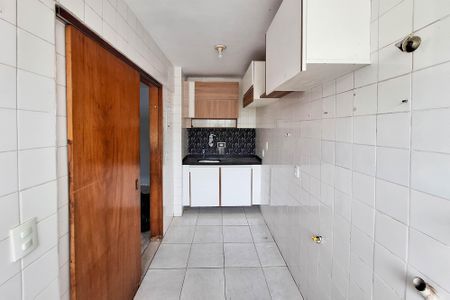Apartamento à venda com 67m², 2 quartos e 1 vagaCozinha