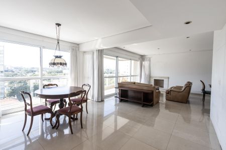 Apartamento à venda com 180m², 4 quartos e 4 vagasSala