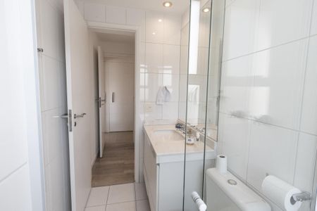 Apartamento à venda com 180m², 4 quartos e 4 vagasBanheiro - Quarto 1