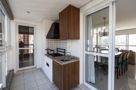 Apartamento à venda com 180m², 4 quartos e 4 vagasVaranda - Sala