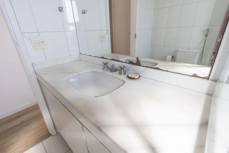Apartamento à venda com 180m², 4 quartos e 4 vagasBanheiro 2