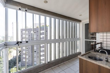 Apartamento à venda com 180m², 4 quartos e 4 vagasVaranda - Sala