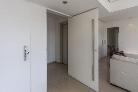 Apartamento à venda com 180m², 4 quartos e 4 vagasCorredor
