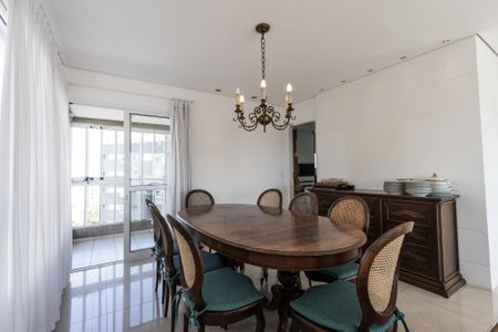 Apartamento à venda com 180m², 4 quartos e 4 vagasSala
